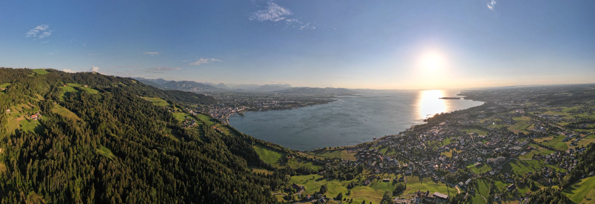 Blick auf Bodensee und Bodensee-Vorarlberg Region Blick auf Bodensee und Bodensee-Vorarlberg Region